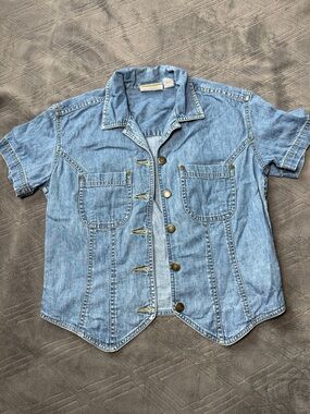 Liz Clairborne Lizwear Denim Button Up Shirt Small Blue Short Sleeves